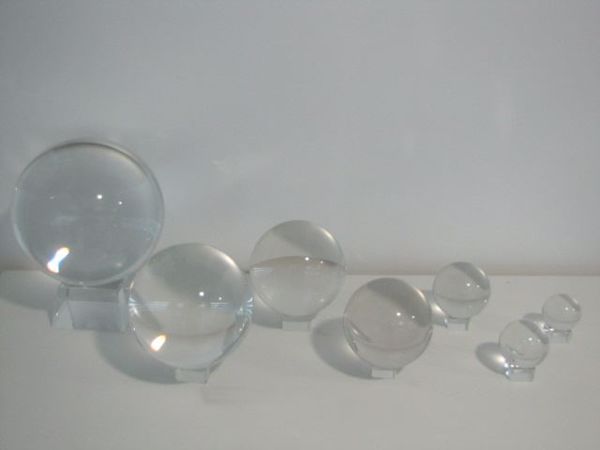 Imagen de Bola de cristal más peana 11cm transparente