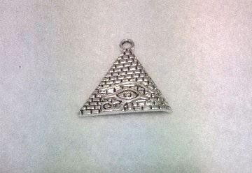 Imagen de COLGANTE TALISMAN PIRAMIDE CON OJO DE HORUS