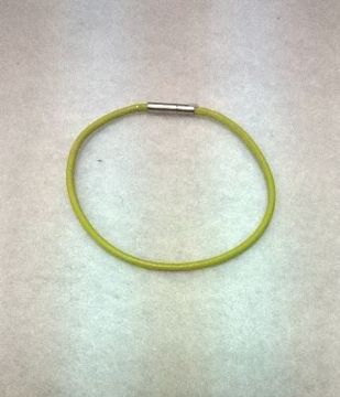 Imagen de PULSERA CUERO AMARILLA