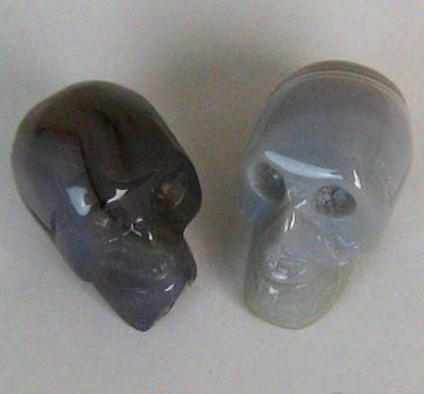 Imagen de AMULETO CALAVERA PIEDRA NATURAL AGATA GRIS