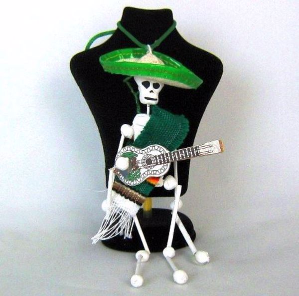 Imagen de SANTA MUERTE SOMBRERO VERDE 18 CMS