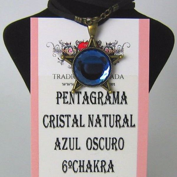 Imagen de COLLAR PENTAGRAMA CRISTAL NATURAL AZUL OSCURO 6º CHAKRA 40 MMS