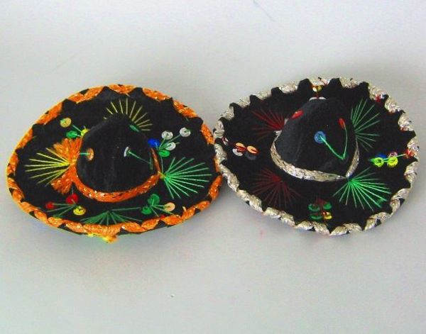 Imagen de SOMBRERO MEXICANO OFRENDA NEGRO BORDE NARANJA 15X14 CMS APROX.