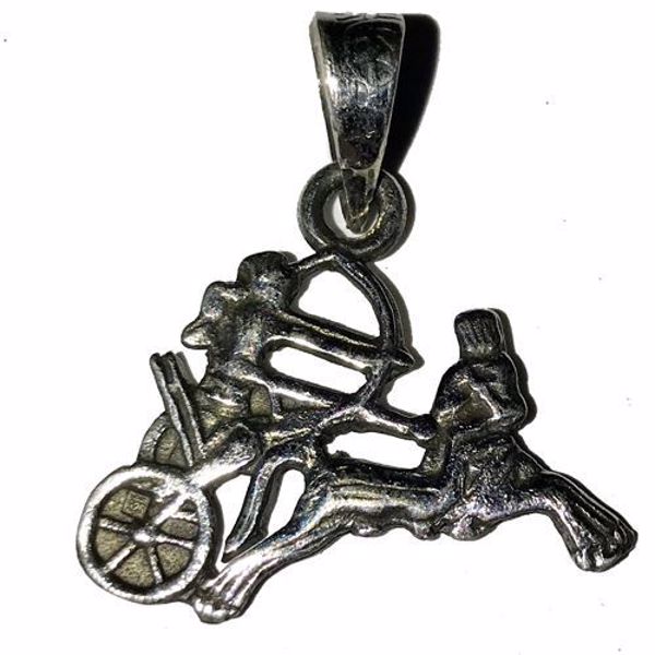 Imagen de Colgante de plata con carro tirado por faraón con arco para la protección. Carro Tarot