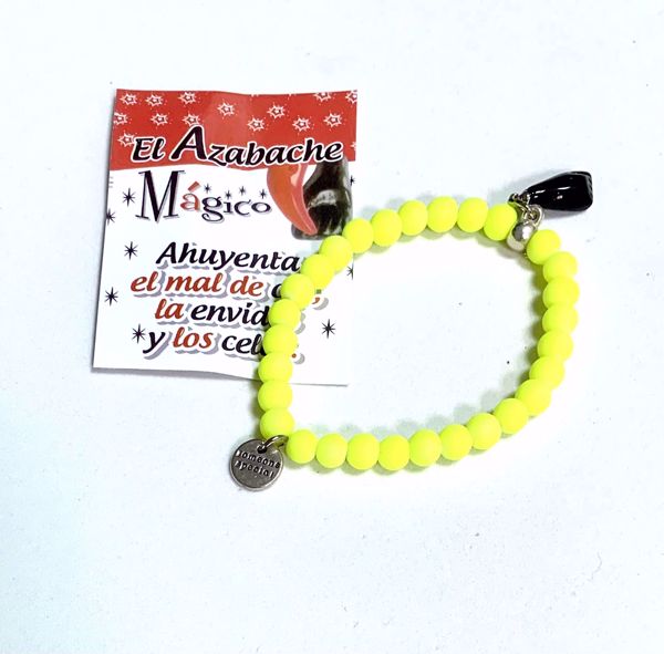 Imagen de Pulsera mano higa negra. Bolas de caucho amarillo fosforito. Puño cerrado. -