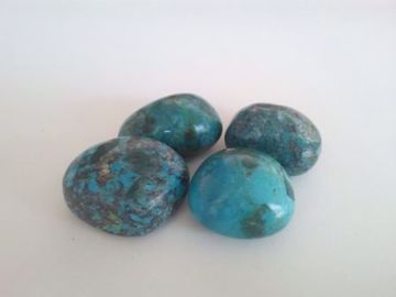Imagen de Piedra natural canto rodado Crisocola mediana