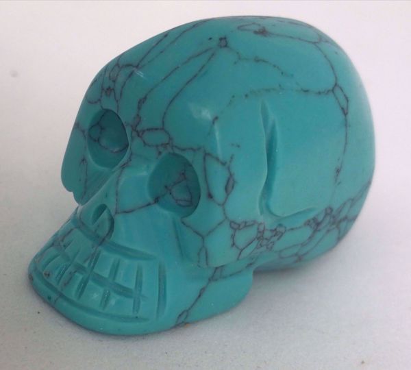 Imagen de AMULETO CALAVERA TURQUESA 4.5 X 2.3 CM