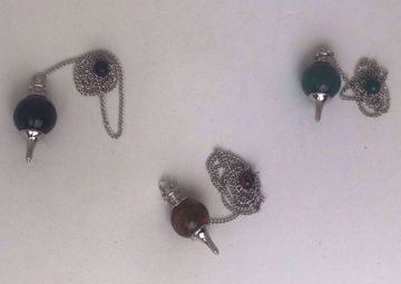 Imagen de PÉNDULO MINERAL CON CADENA JADE