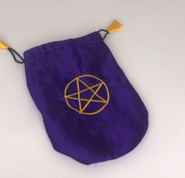 Imagen de BOLSA RASO MORADA PENTAGRAMA 19 X 16 CMS
