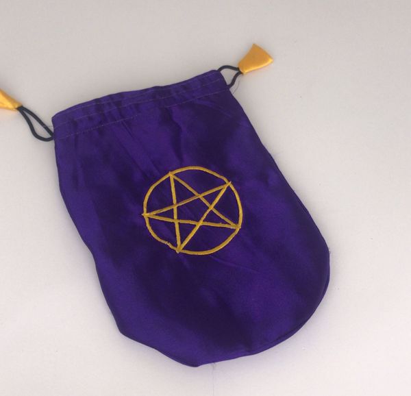 Imagen de BOLSA RASO MORADA PENTAGRAMA 19 X 16 CMS