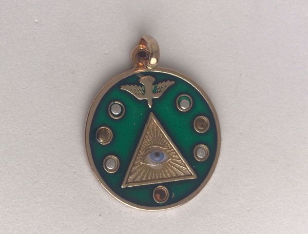 Imagen de Amuleto talismán colgante Tetragramatón y 7 potencias con ojo. Verde. 3 cms.