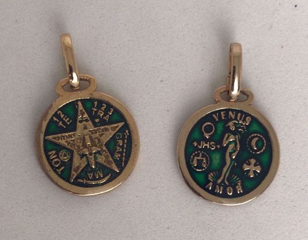 Imagen de Amuleto talismán colgante Tetragramatón y Venus del Amor 16 mm verde