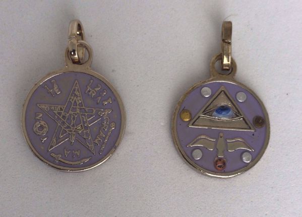 Imagen de Amuleto talismán colgante Tetragramatón y 7 potencias con ojo 20 mm lila