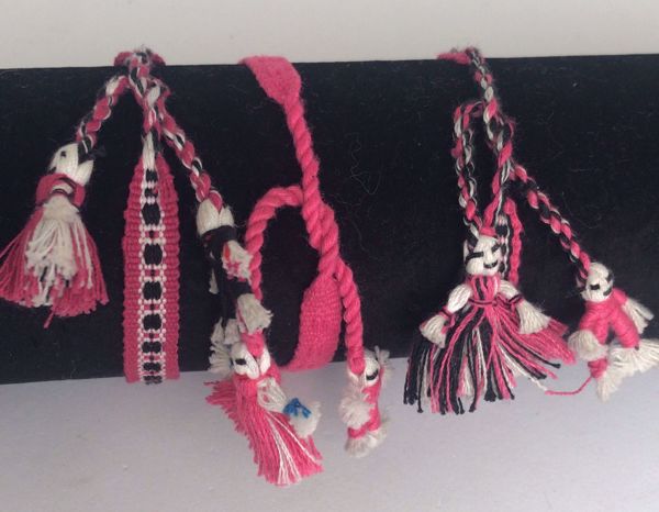 Imagen de Amuleto talismán artesanal Pulsera Quitapenas rosa