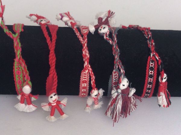 Imagen de Amuleto talismán artesanal Pulsera Quitapenas roja