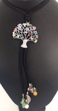 Imagen de COLGANTE ÁRBOL DE LA VIDA 7 CHAKRAS CRISTALES SWAROSKY 47 CM LARGO 4 CM MEDALLA